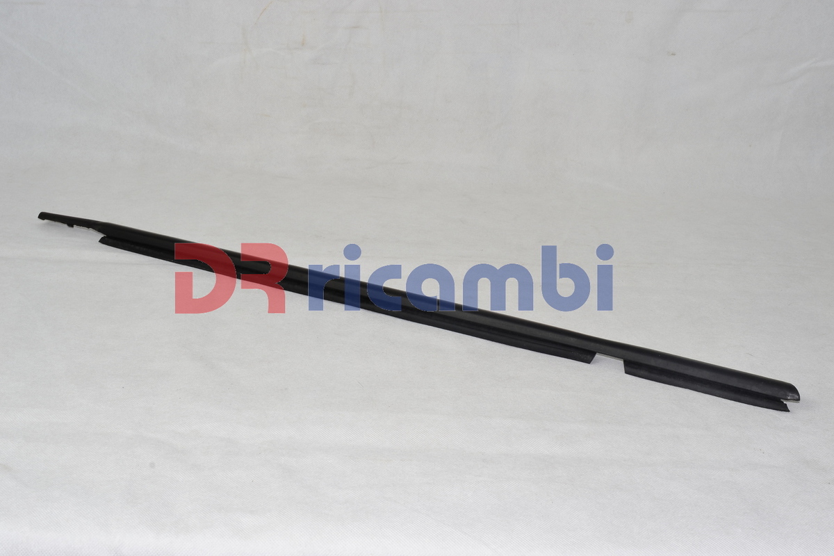 GUARNIZIONE PORTIERA SPORTELLO ANTERIORE DX O SX ORIGINALE ADATTO A OPEL  CORSA D 3 PORTE