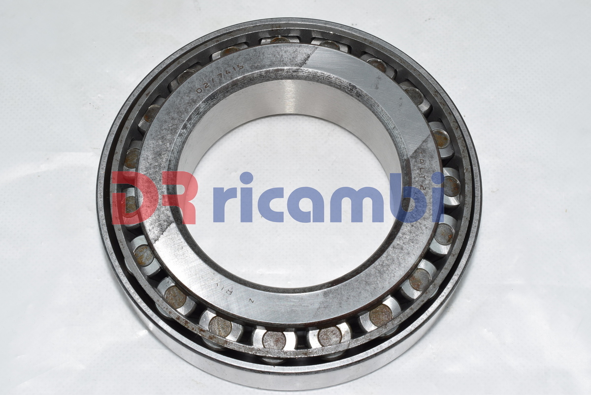 CUSCINETTO A RULLI CONICI IVECO SCANIA RIV 01/02/7415 SKF 32215  D. 75x130x33.25