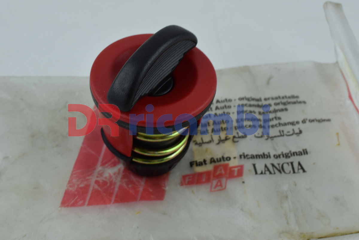 TAPPO SERBATOIO CARBURANTE DIESEL ORIGINALE FIAT THEMA PRISMA FIAT 82418157