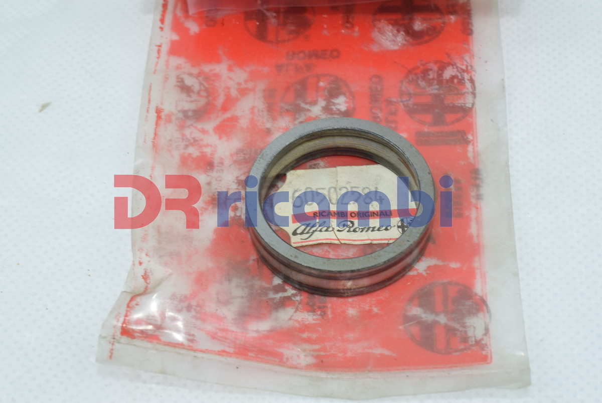 DISTANZIALE SPESSORE CAMBIO 4a e 5a V.  ALFA ROMEO ALFA 33 145 146 ALFA 60502584