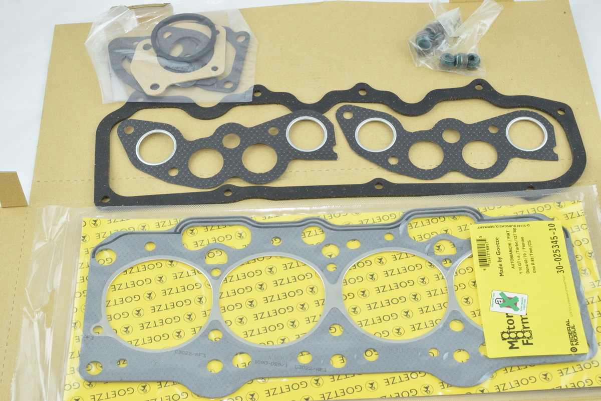 KIT GUARNIZIONI SERIE SMERIGLIO FIAT DUNA 60 FIAT UNO 1.1 CS 88&gt; GOETZE 11009731