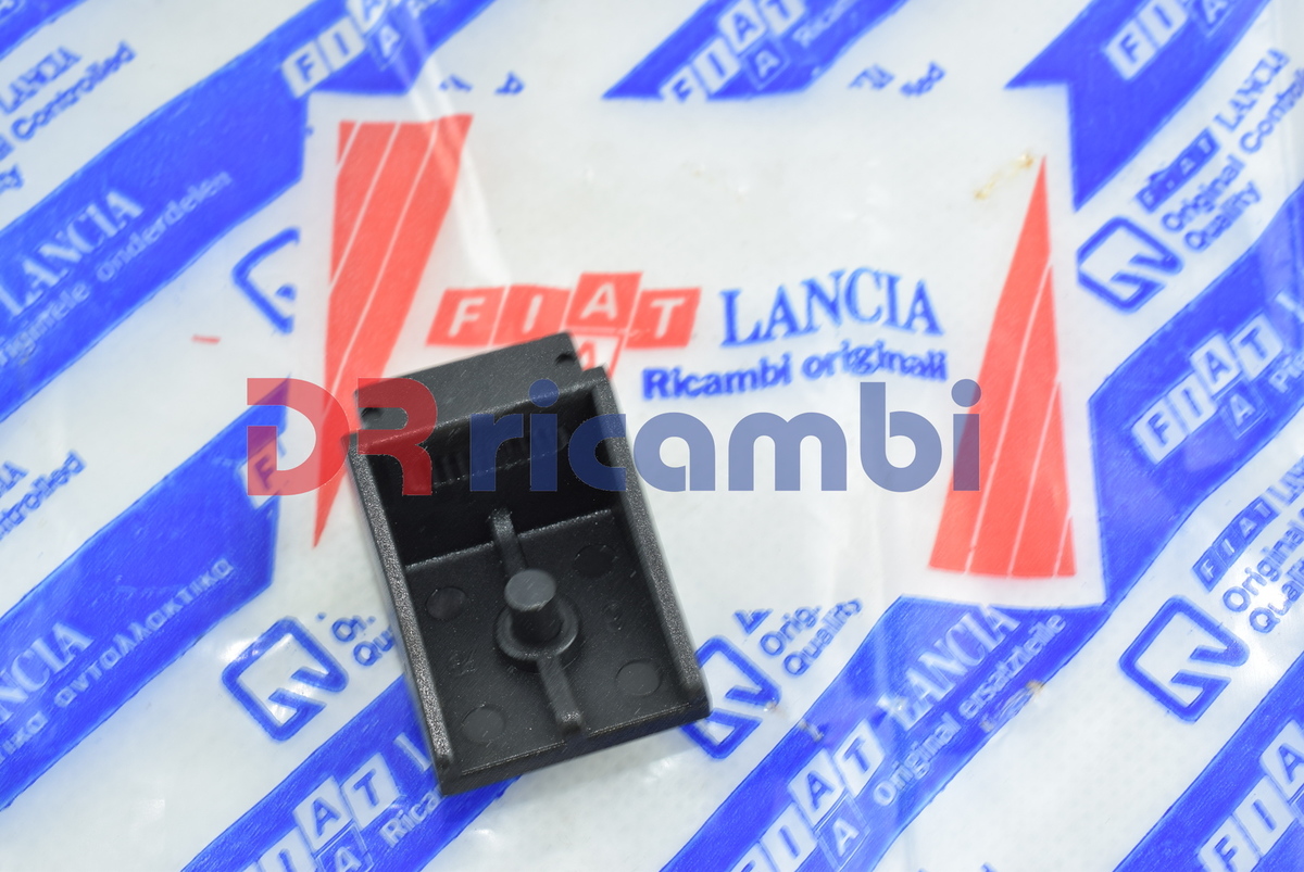 SQUADRETTA PANNELLO PORTA ANT. O POST. LANCIA KAPPA LANCIA 82485396