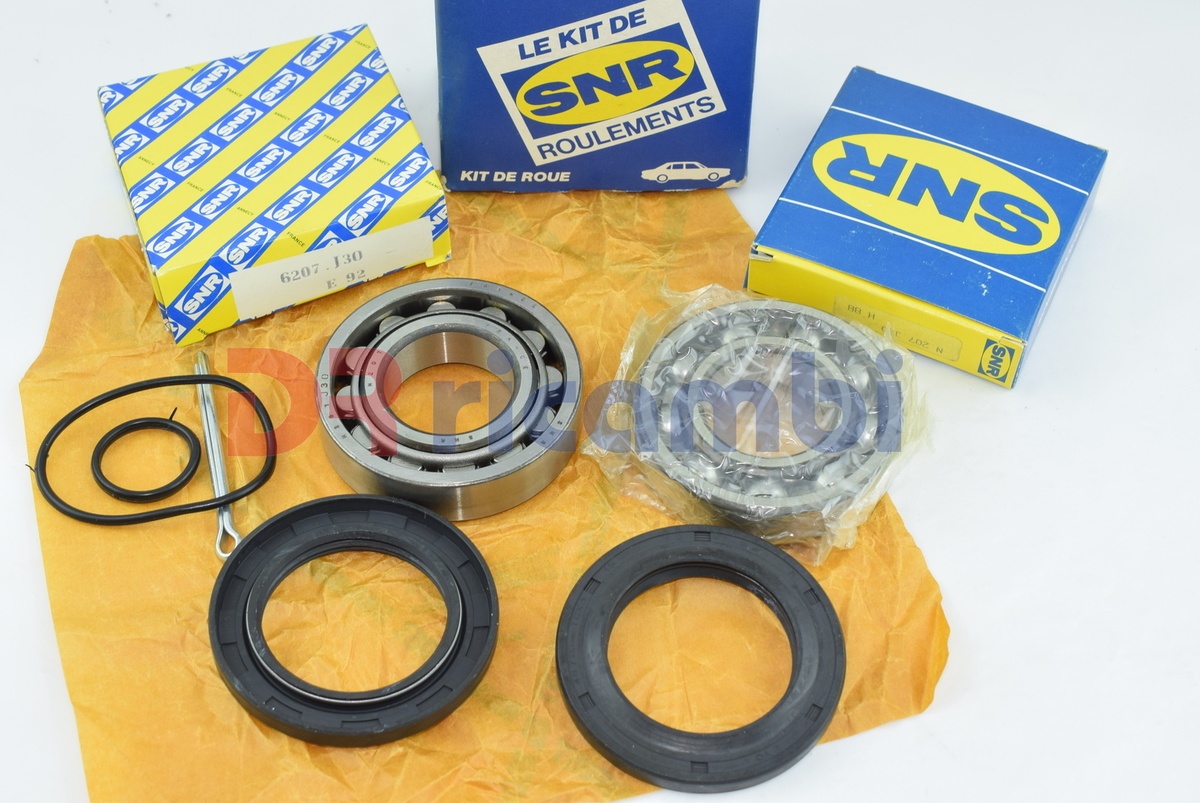 KIT CUSCINETTI RUOTA POSTERIORE VW TRANSPORTER 68-79 SNR R15407 SKF VKBA 615 