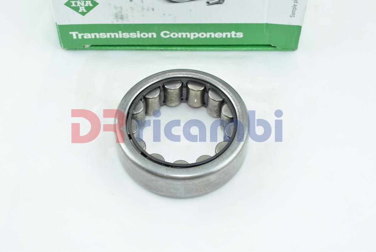 CUSCINETTO A RULLI CILINDRICI CAMBIO OPEL  INA 712116610 F-66263  35.6x57.2x17.9