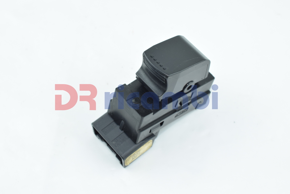 INTERRUTTORE ALZACRISTALLI ANT DX PER FIAT SEDICI SUZUKI SWIFT SUZUKI 3799577J00