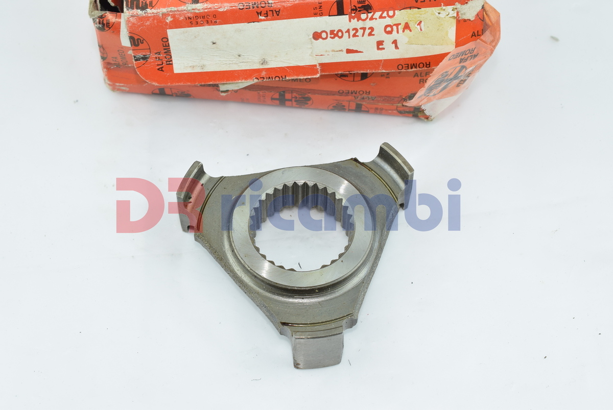 MOZZO CAMBIO 3a e 4a V.  ALFA 33 ALFA 145 146 ALFA ROMEO 60501272 