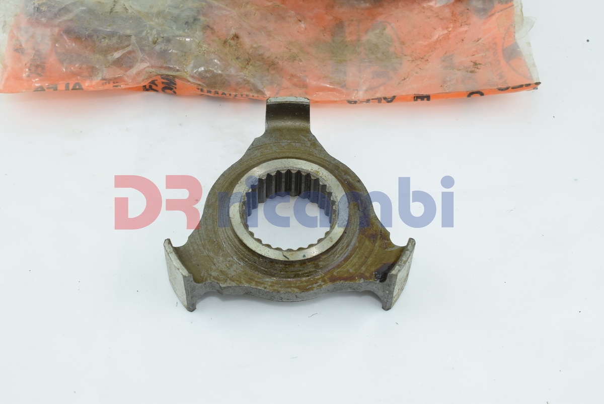 MOZZO CAMBIO 5ª Velocità  ALFA ROMEO RZ SZ ALFA 75 ALFA 116461330800 60522045