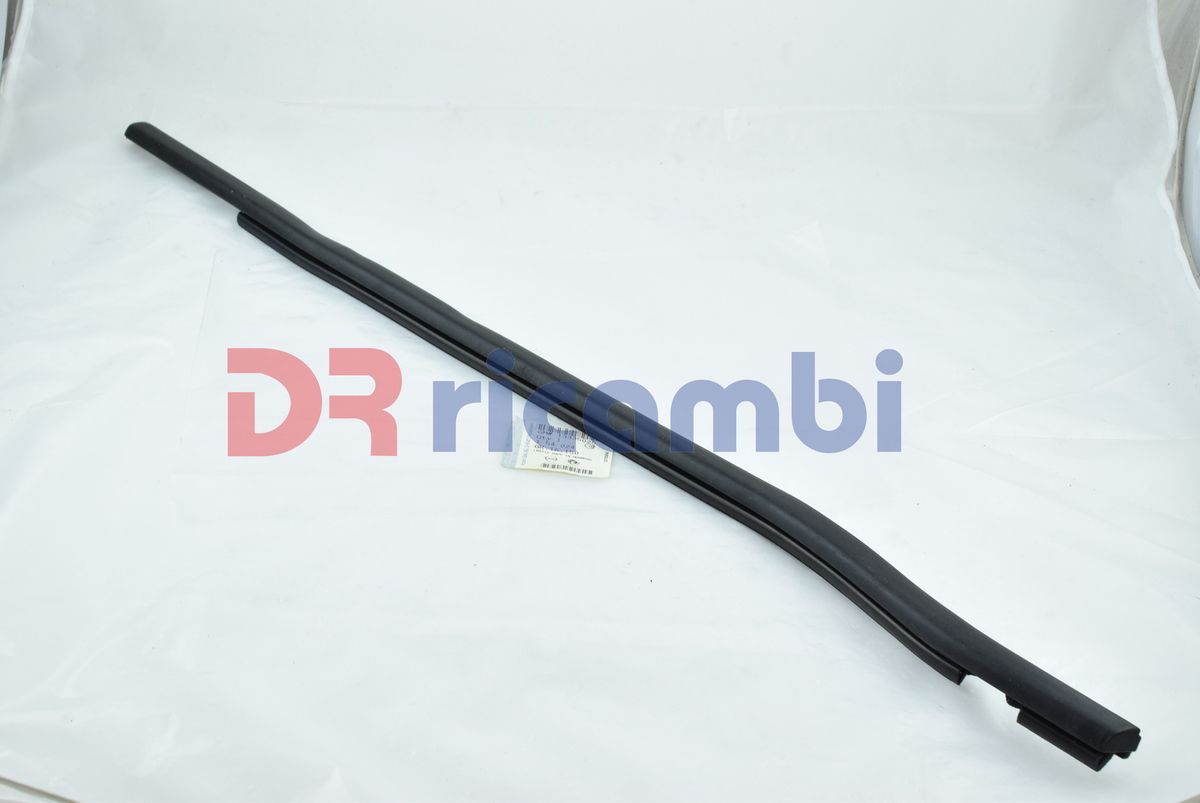 GUARNIZIONE DI TENUTA PROFILATO ESTERNO PORTIERA POST. SX OPEL MERIVA B 13335025