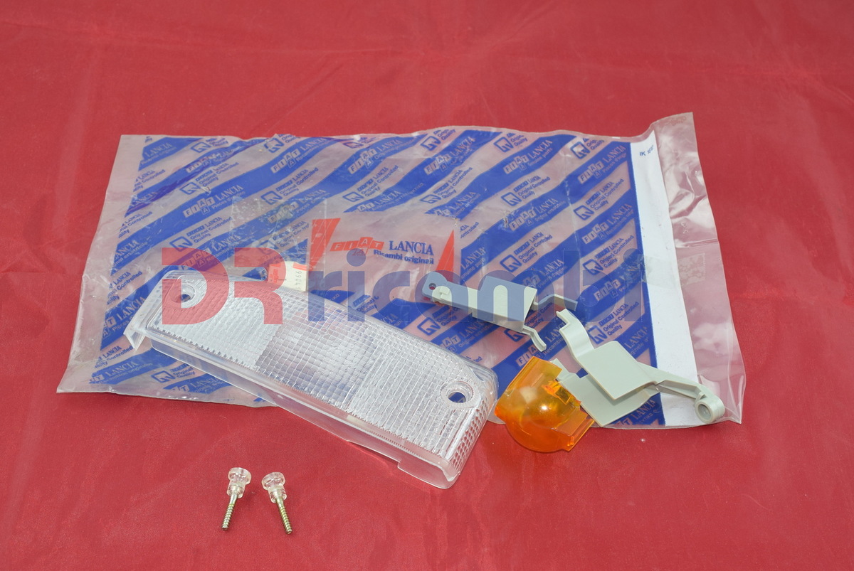 TRASPARENTE FANALE FRECCIA ANTERIORE SX LANCIA Y10 - LANCIA 9944858/1