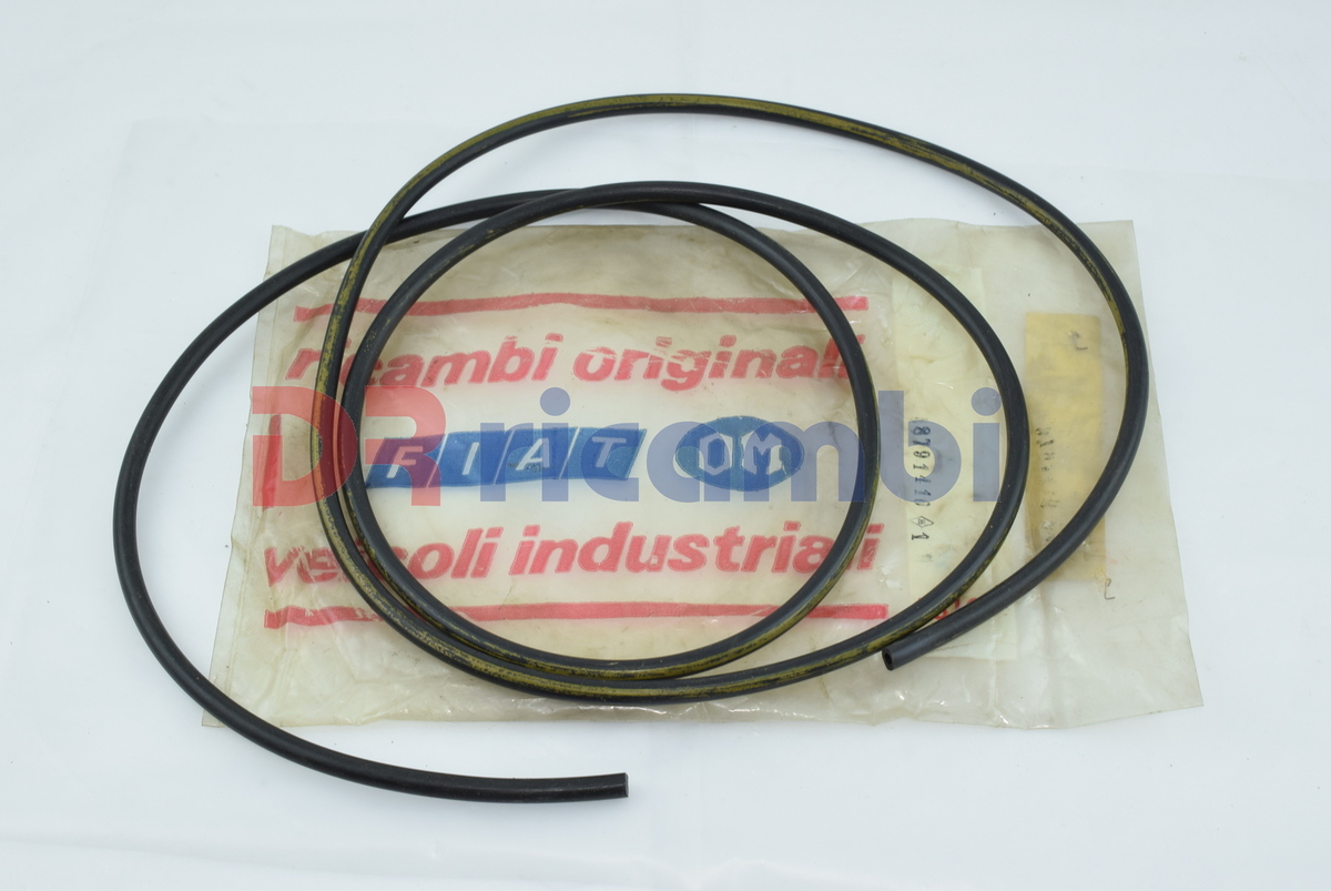 TUBO FLESSIBILE IN GOMMA OLIO AUTOCARRO FIAT OM EPOCA - FIAT 8791410