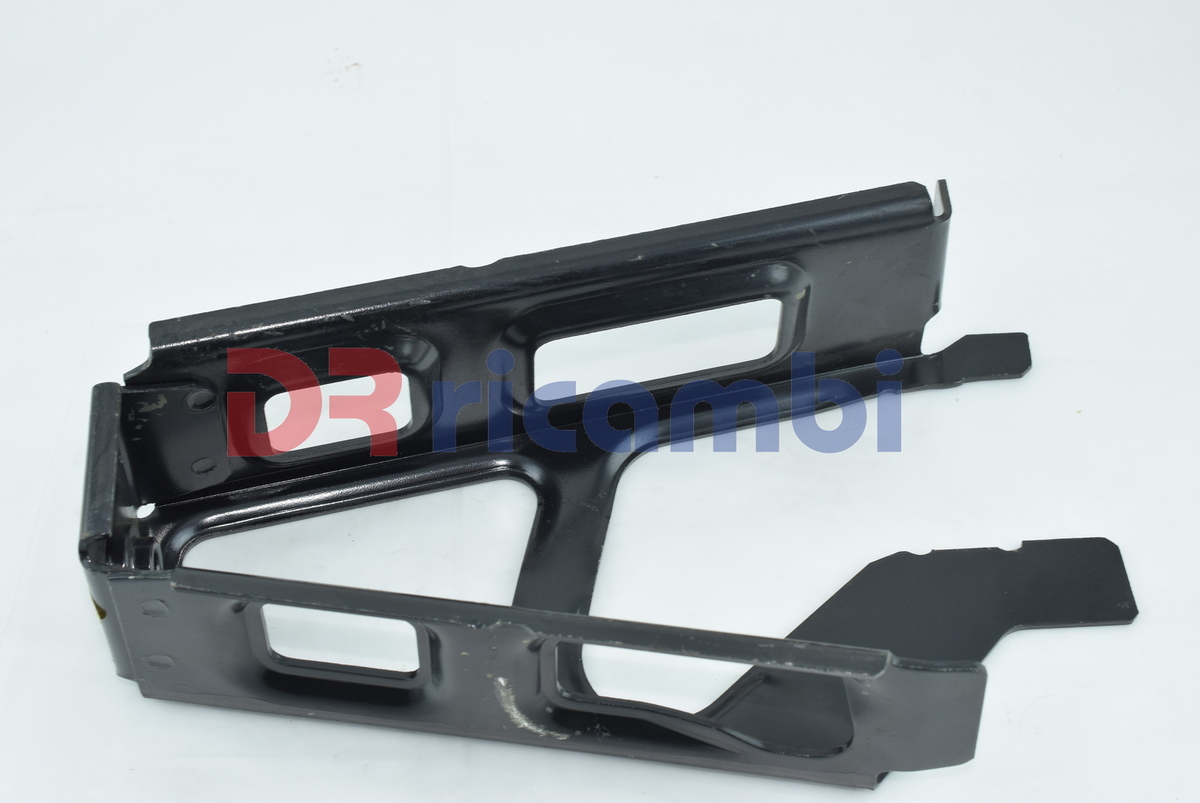 STAFFA SUPPORTO PARAFANGO ANTERIORE DESTRO FIAT IDEA PUNTO LANCIA MUSA 46754637