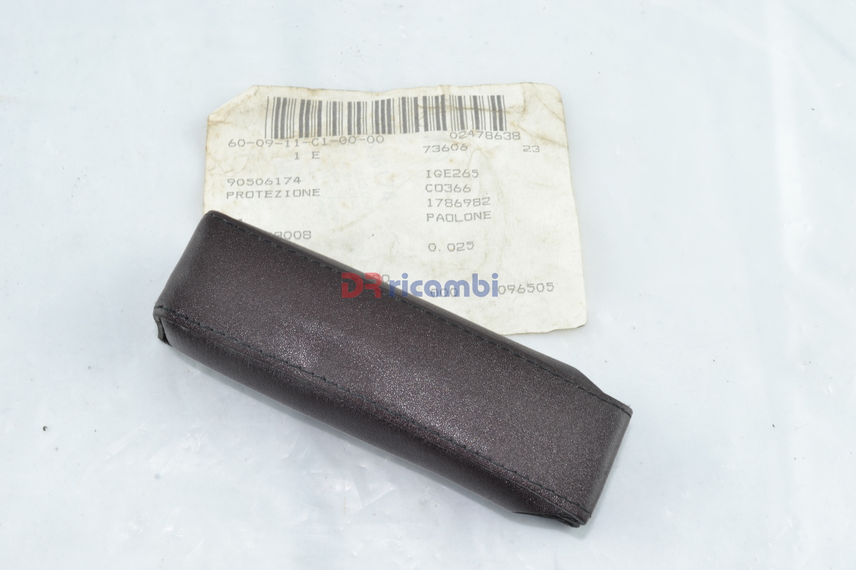 PROTEZIONE IN PELLE MARRONE PANNELLO COMANDO RADIO DISCO OPEL 1786982 - 90506174