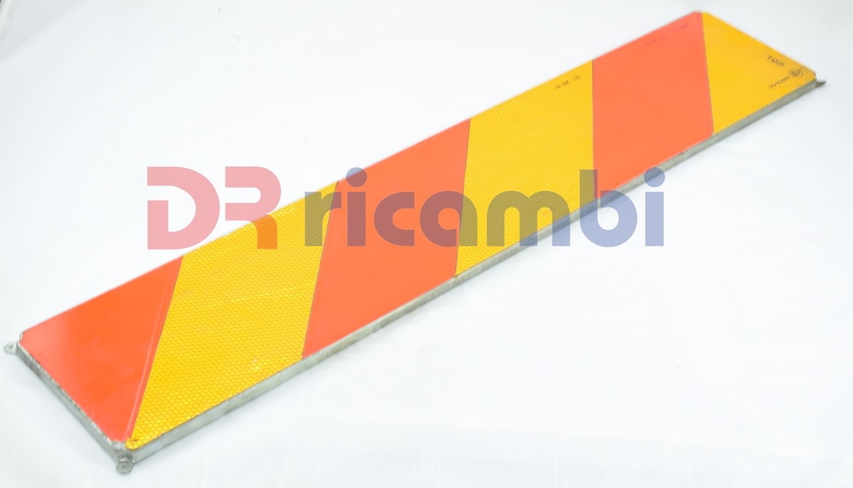 PANNELLO CATARIFRANGENTE 707X141 POSTERIORE DX PER MOTRICE - DR RICAMBI 45466