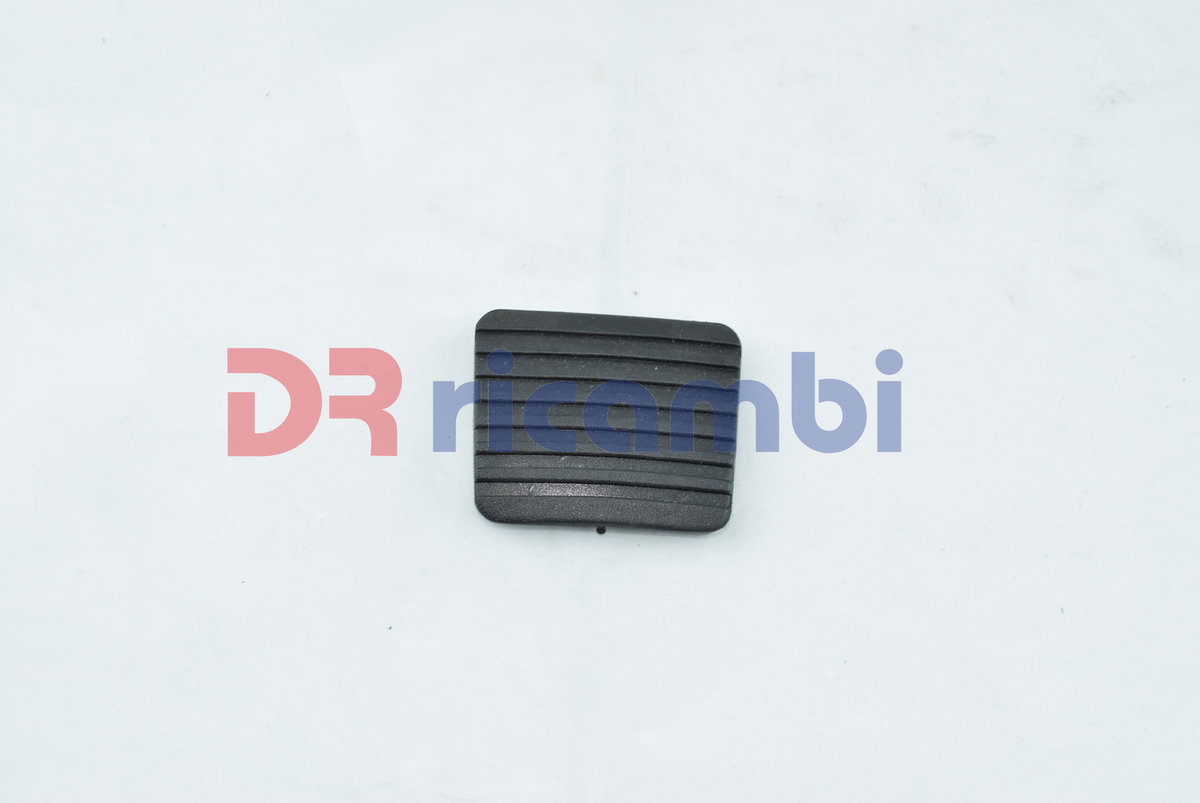 COPRIPEDALE  FRENO E FRIZIONE  AUDI 80 VOLKSWAGEN GOLF I PASSAT AUDI 823721173