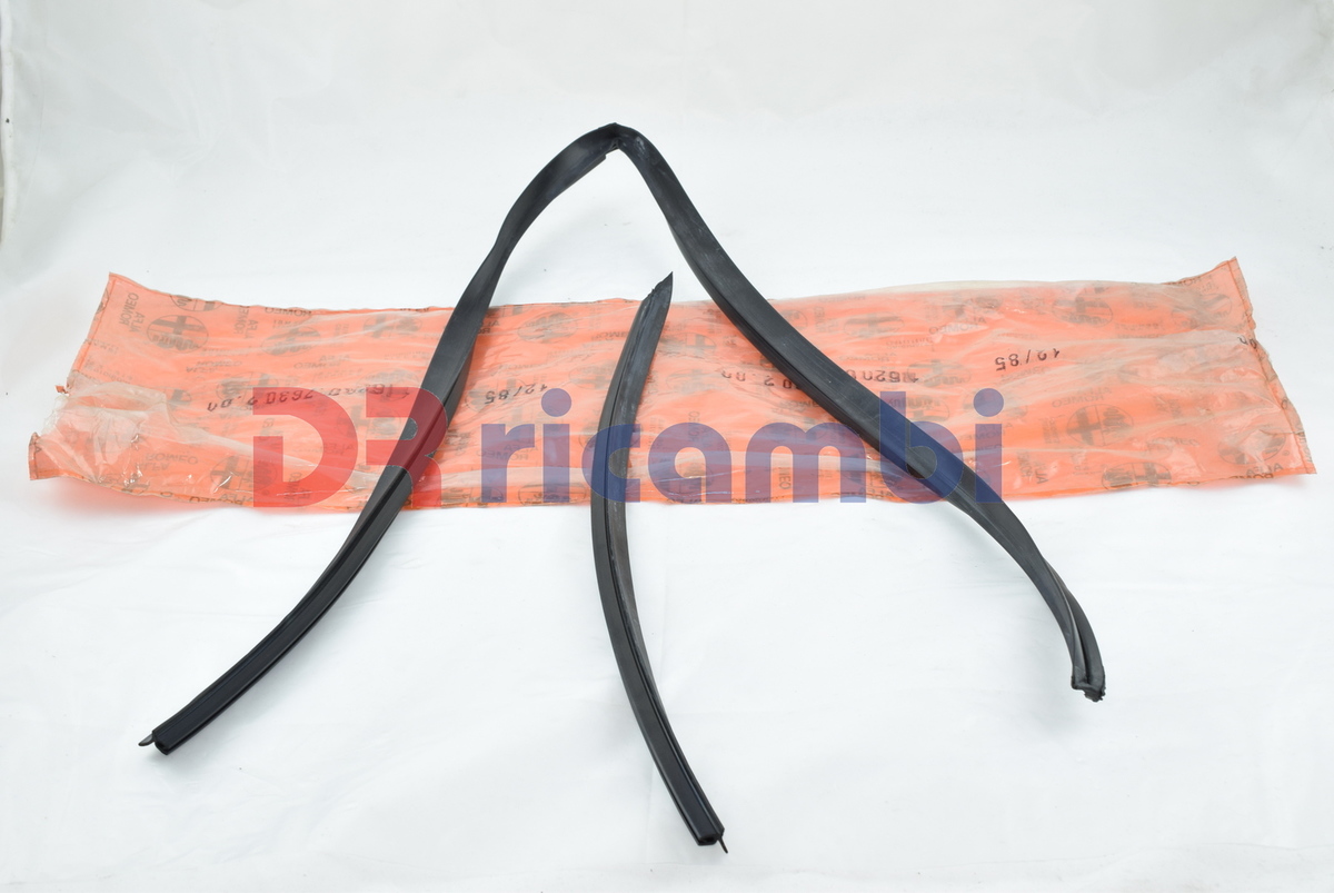 GUARNIZIONE SCENDENTE FINESTRINO  ANT DX ALFA ROMEO 90  ALFA ROMEO 60701212/1