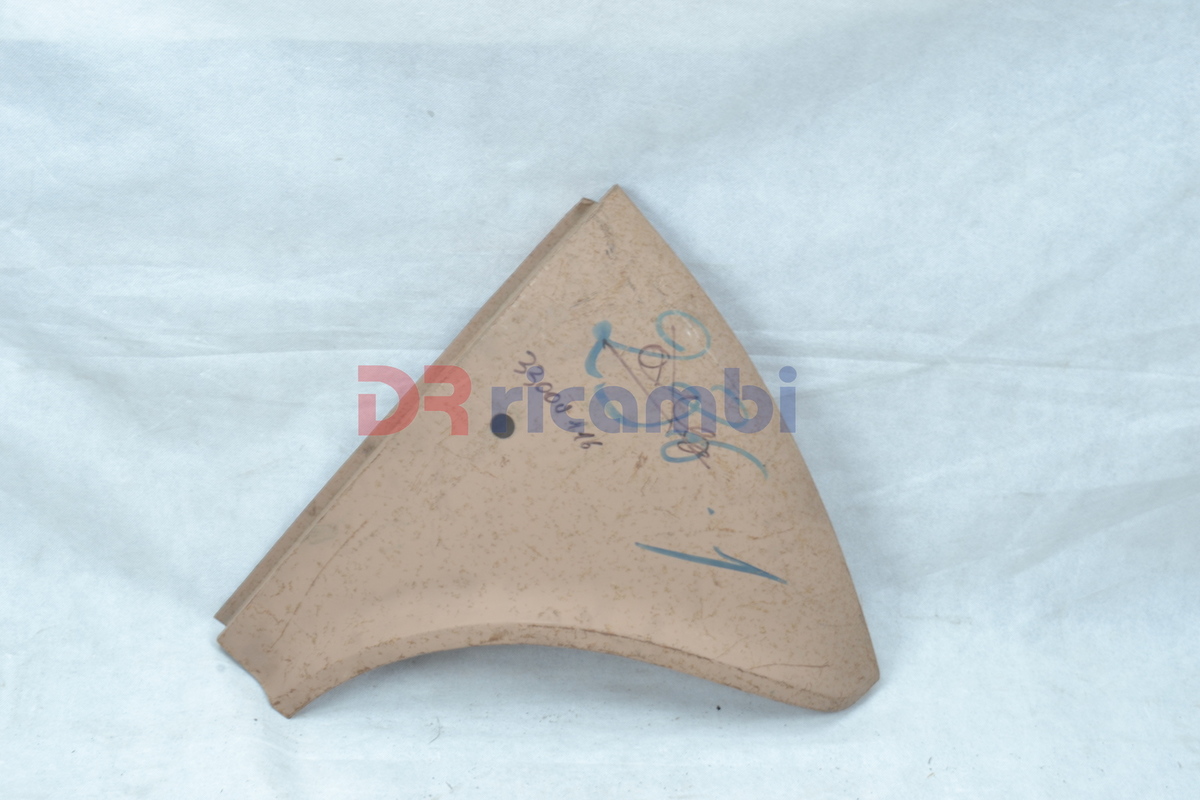 MEZZO PARAFANGO ANTERIORE DESTRO FIAT 127 - DR RICAMBI DR1596