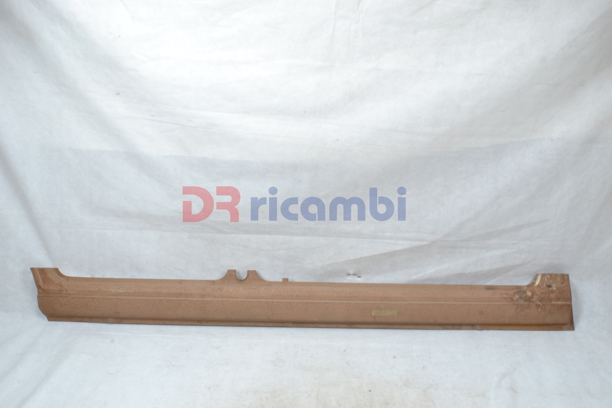 FASCIONE LAMIERA SOTTOPORTA LATO DESTRO FIAT 131 4P 4 PORTE - DR RICAMBI DR1604