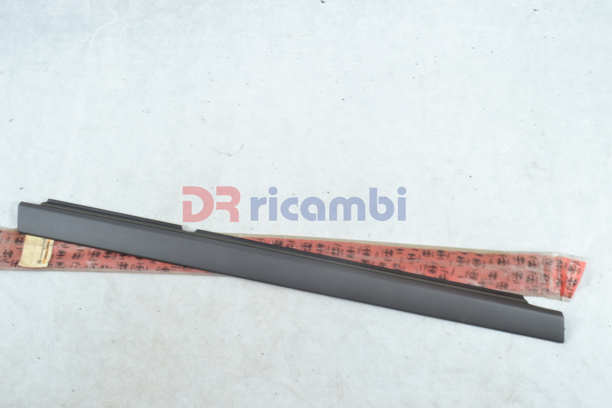 MODANATURA ESTERNA ORIGINALE PORTA POST DX ALFA ROMEO ALFA 75 - 60529620