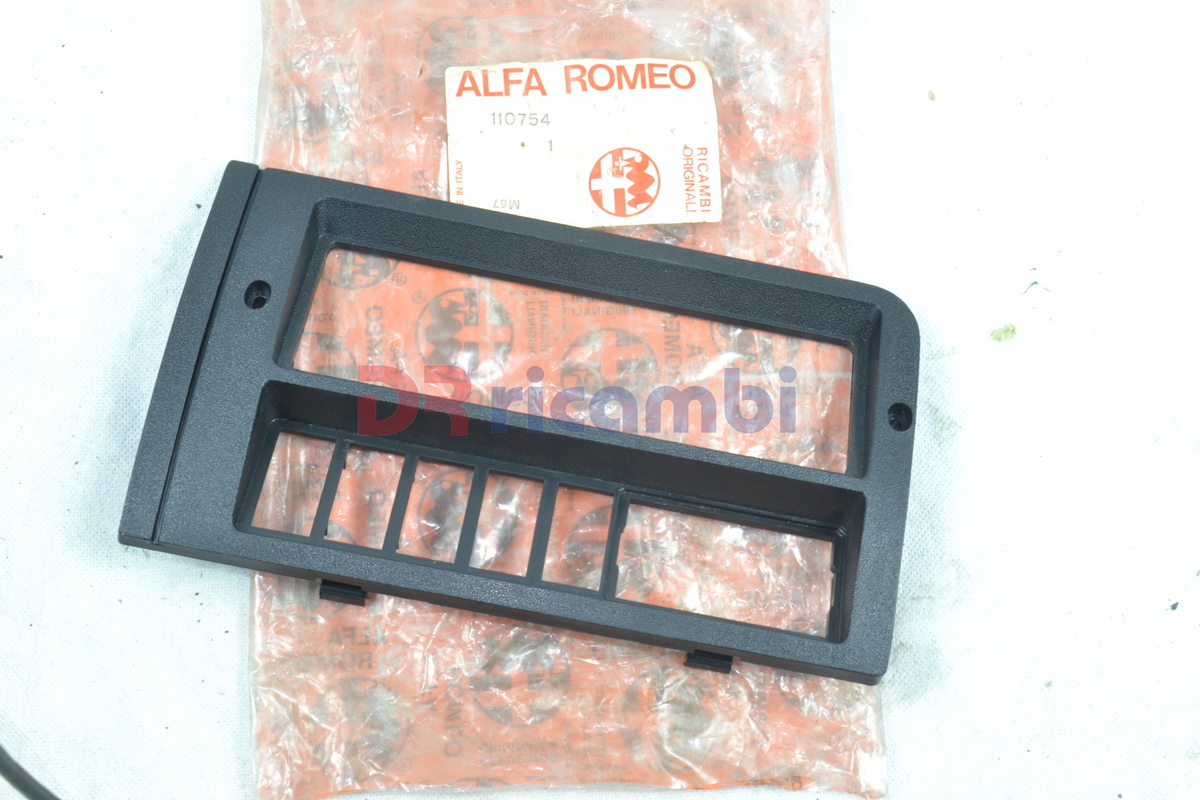 CORNICE INTERRUTTORE BOCCHETTA DI VENTILAZIONE ARIA ALFA ROMEO SUD - 110754