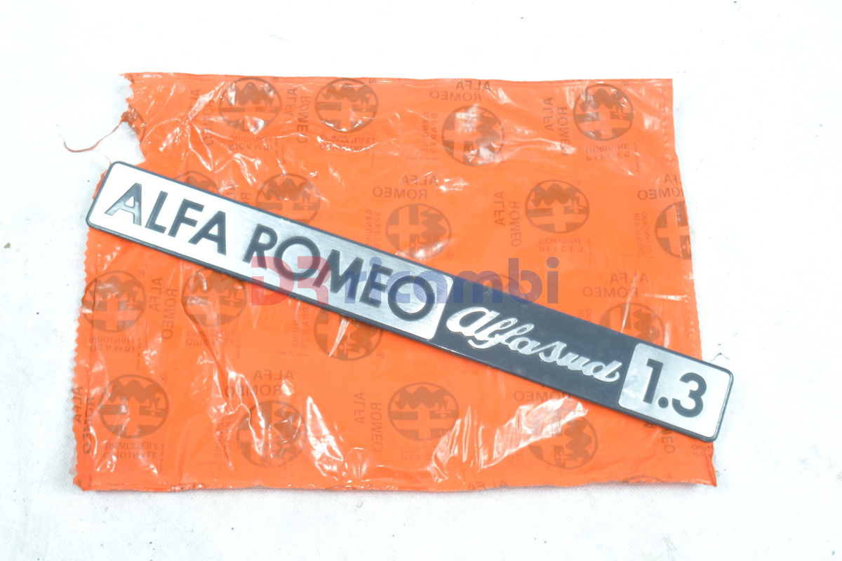 LOGO FREGIO SCRITTA TARGHETTA POSTERIORE ALFA ROMEO ALFASUD 1.3 - DR1619