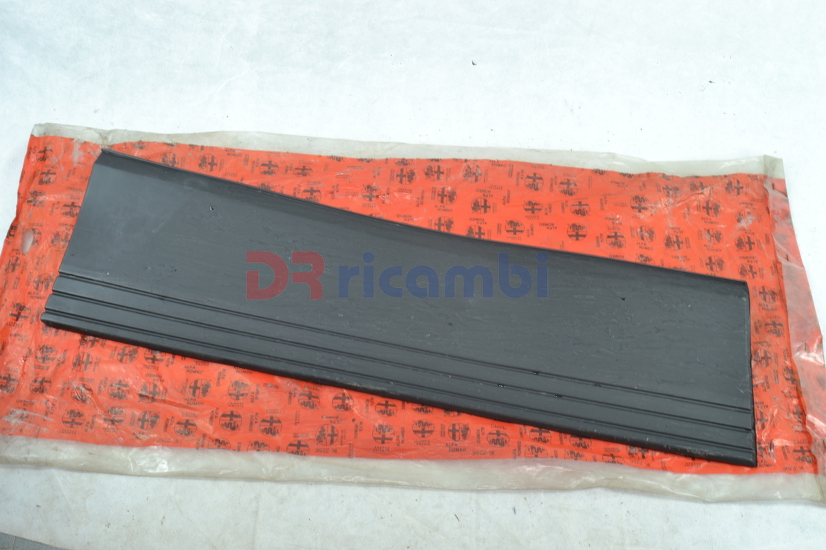 PROTEZIONE FASCIA LATERALE ORIGINALE PORTA ANT SX ALFA ROMEO ALFA 164 - 60770055