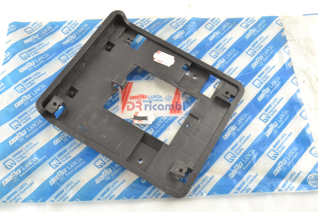 STAFFA SUPPORTO PLAFONIERA ILLUMINAZIONE INTERNA LANCIA Y - LANCIA 46416662