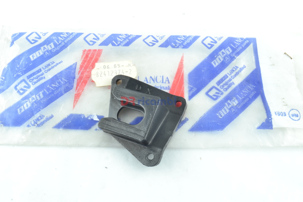 SUPPORTO DISTANZIALE PARAURTI INFERIORE DESTRO ORIGINALE FIAT CROMA - 82412374