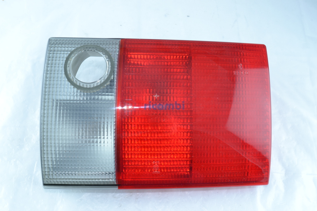 FANALE LUCE STOP POSTERIORE INTERNO DESTRO AUDI 80 Dal 1991 &gt;  SEIMA 295002