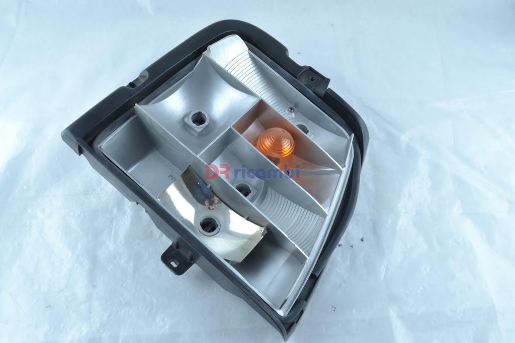 PORTALAMPADA SUPPORTO FANALE POSTERIORE DESTRO FIAT TEMPRA - DR RICAMBI 107480