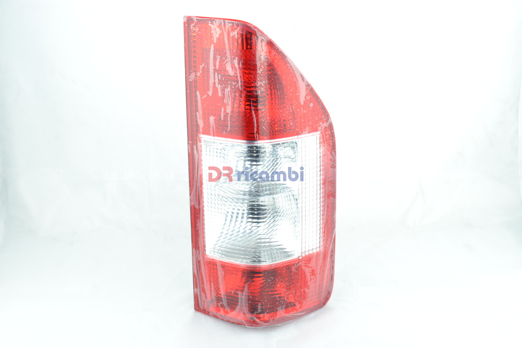 FANALE POST DX PER MERCEDES SPRINTER MAGNETI MARELLI 712421001129 A9018202464