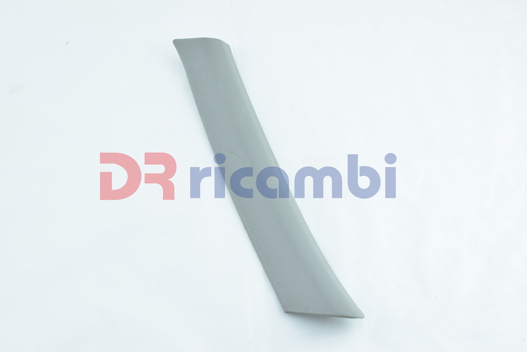 RIVESTIMENTO ABBELLIMENTO LATERALE DX BAGAGLIAIO ALFA 145 ALFA ROMEO 151461065/1