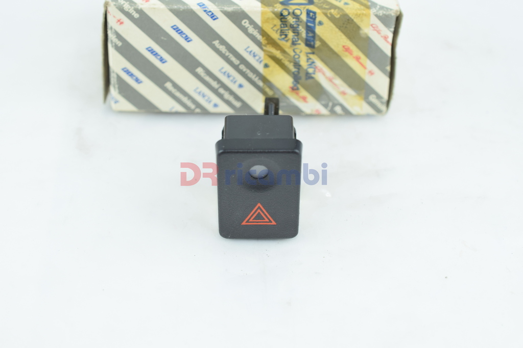 INTERRUTTORE PULSANTE NERO LUCI DI EMERGENZA ALFA 33  ALFA ROMEO 60581418