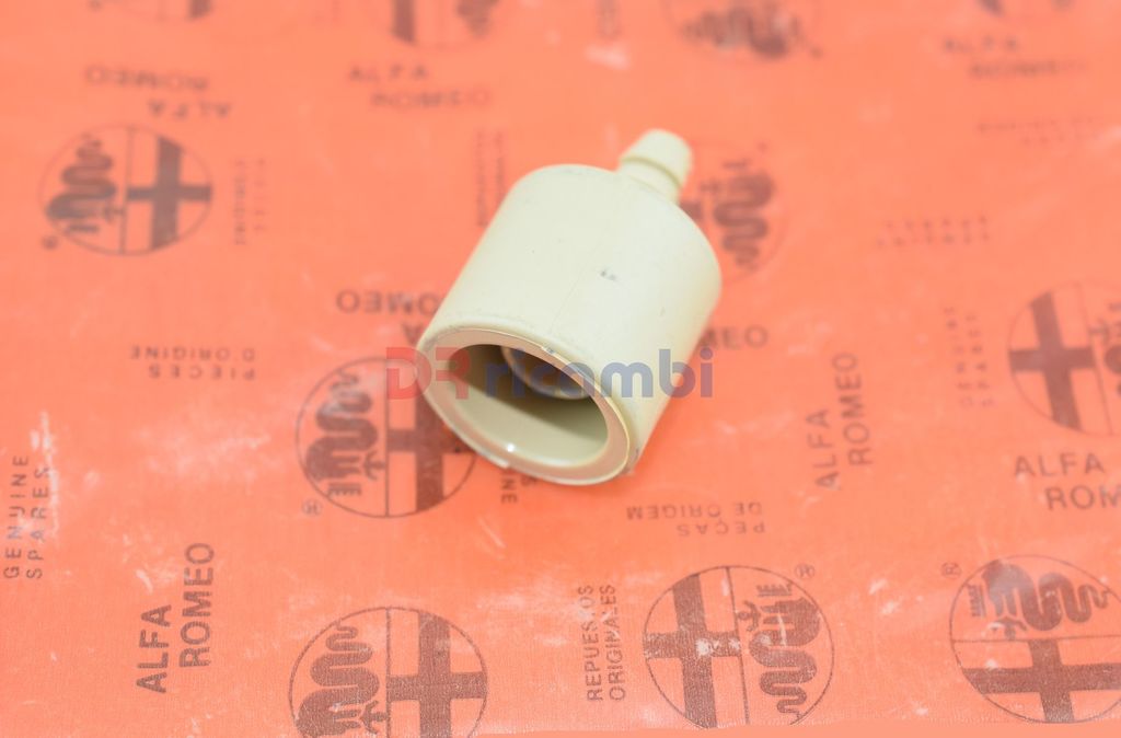 BOTTONE BEIGE CHIARO MENSOLA BAGAGLIAIO ALFA ROMEO 159 ALFA ROMEO 156070138