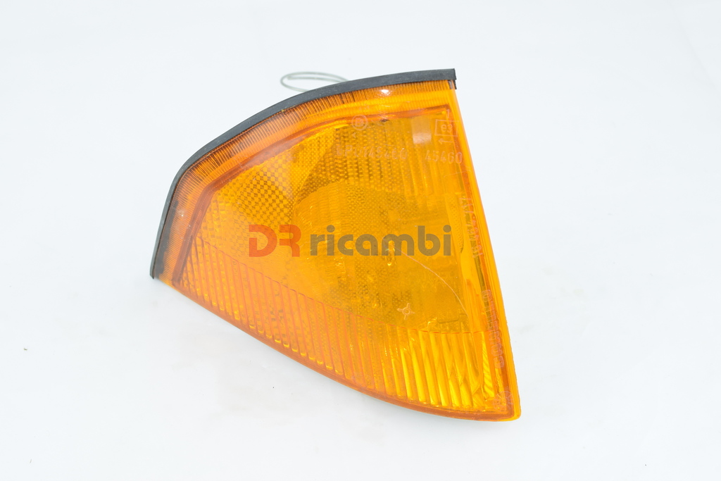 FANALE CARELLO ARANCIO FRECCIA DESTRA ALFA ROMEO 33 - ALFA ROMEO 60581541/1