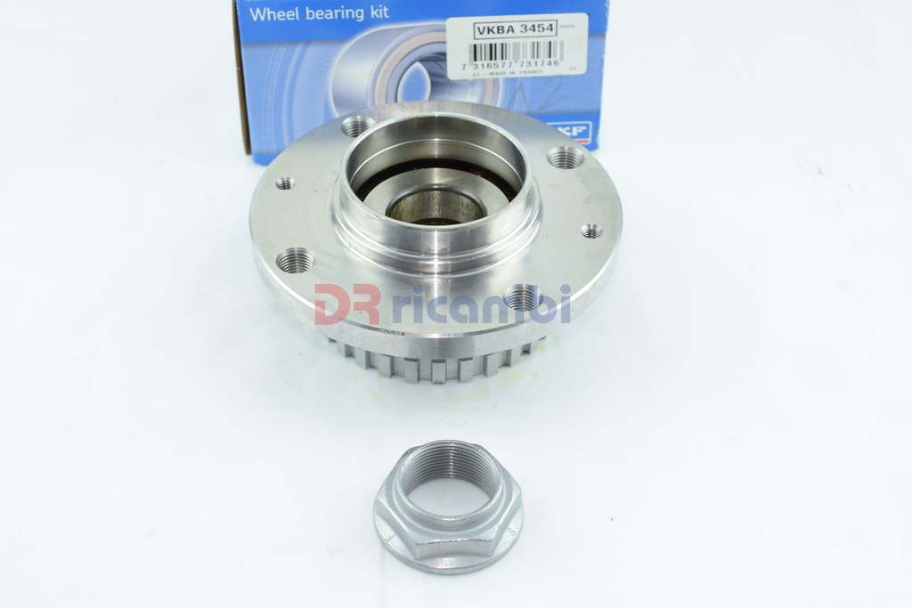 CUSCINETTO MOZZO RUOTA ASSALE POSTERIORE PER PUEGEOT 406 8B 8E/F 8C SKF VKBA3454