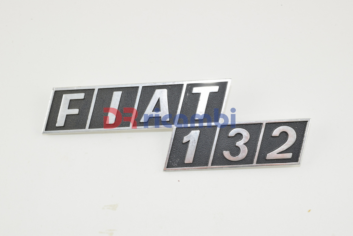 LOGO FREGIO SIGLA MODELLO &quot; FIAT 132 &quot; DR0442