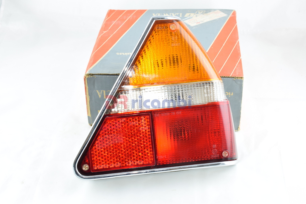 FANALE INDICATORE LUCE POSTERIORE DESTRO LANCIA GAMMA BERLINO LANCIA 82309652