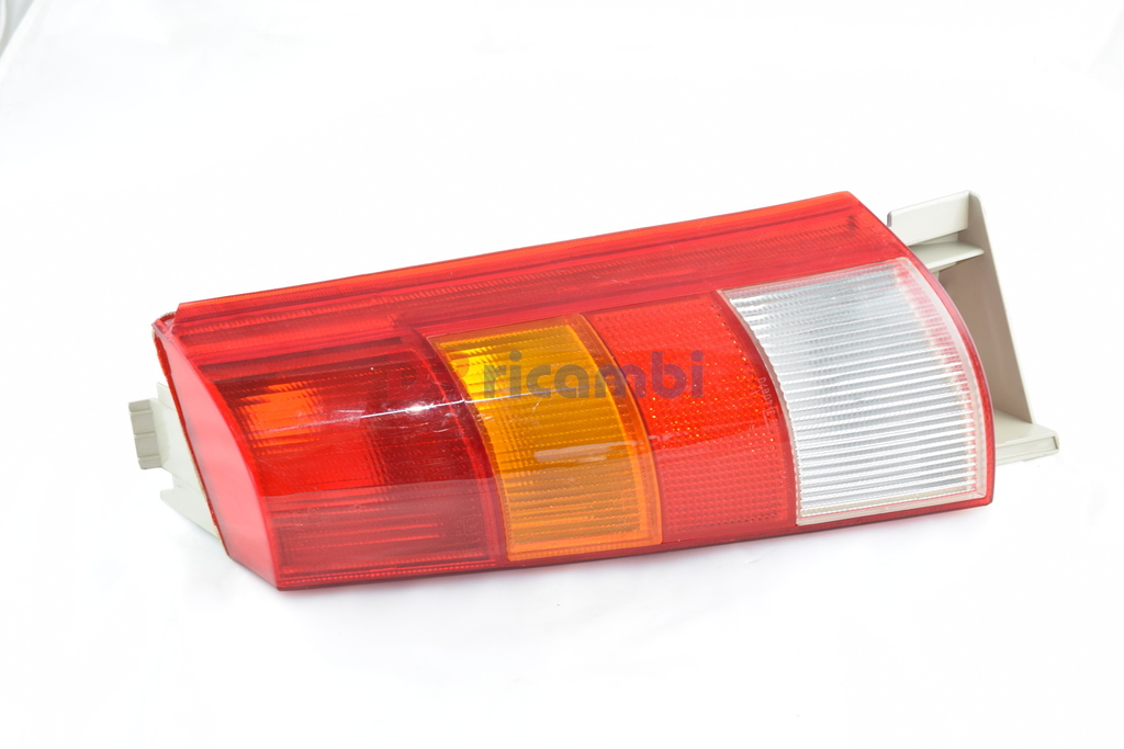 FANALE LUCE POSTERIORE LATERALE DESTRO RENAULT SUPER 5 RENAULT 7708761335