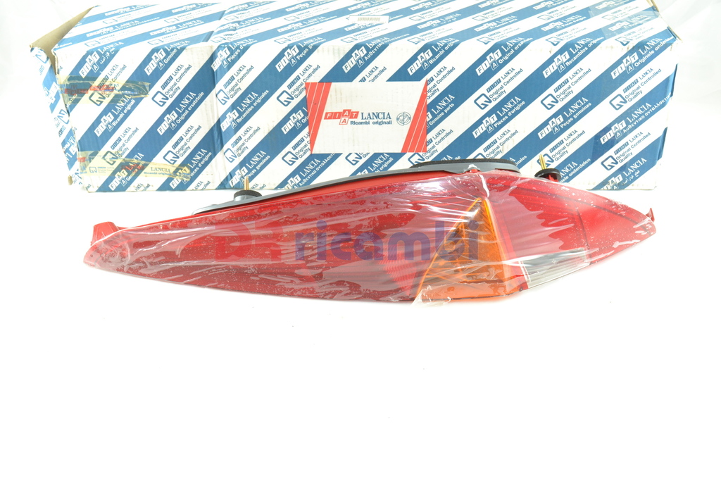 FANALE POSTERIORE LATERALE DESTRO FIAT PUNTO FIAT 46523769