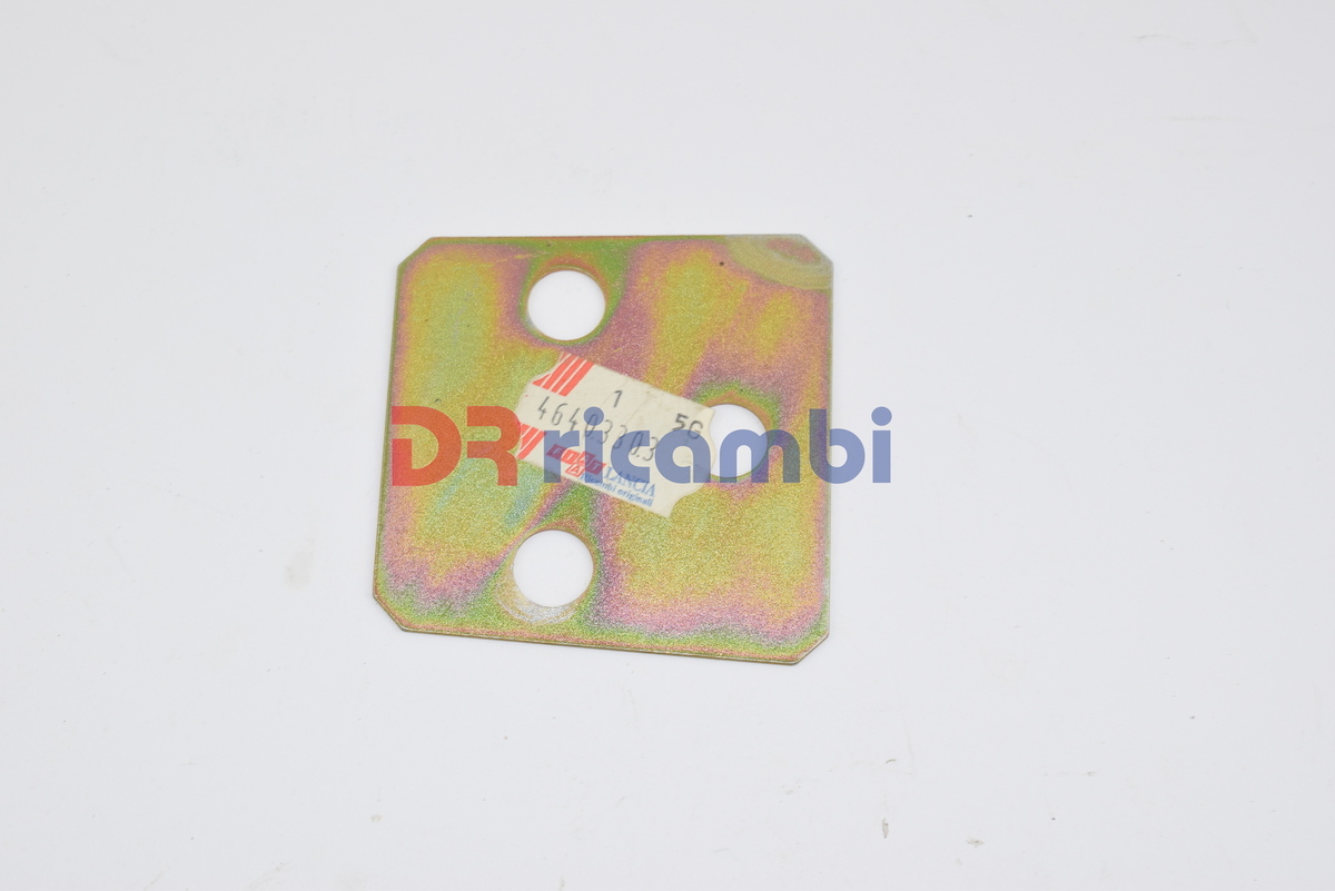 PIASTRINA PIASTRA PORTIERA LATERALE INFERIORE FIAT PUNTO LANCIA Y FIAT 46403303