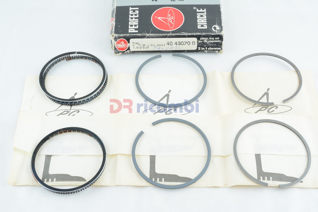 SERIE FASCE ELASTICHE PER FIAT 126 PERSONAL 650 cc PANDA 30 STD Ø 77   40430700 