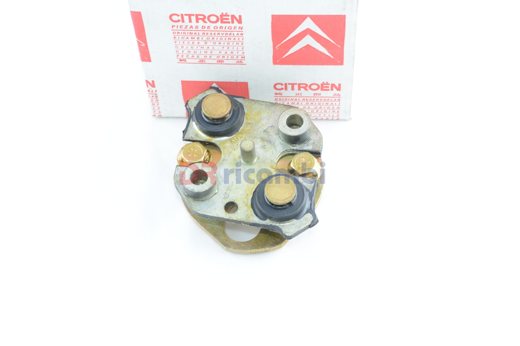 ATTACCO ACCOPPIAMENTO SERVOSTERZO VETTURA CITROEN CX CITROEN 75520831 75 520 831