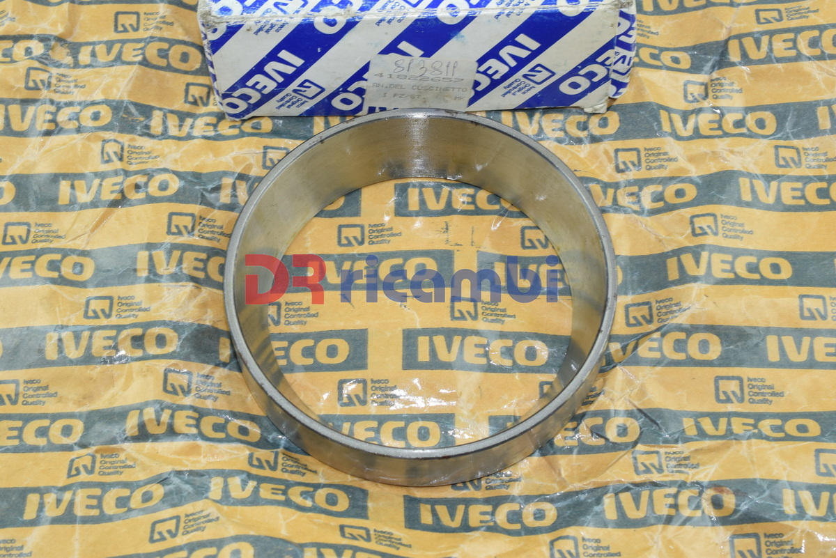 CUSCINETTO DIFFERENZIALE IVECO ZFA  41822657 SKF K-HM813811CL7A D. 127x27