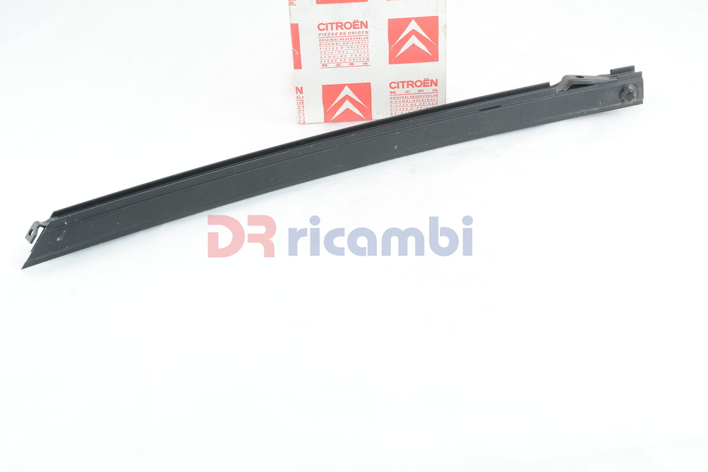 SUPPORTO GUIDA VETRO LATO DESTRO VETTURE CITROEN PEUGEOT CITROEN 930633  9306.33