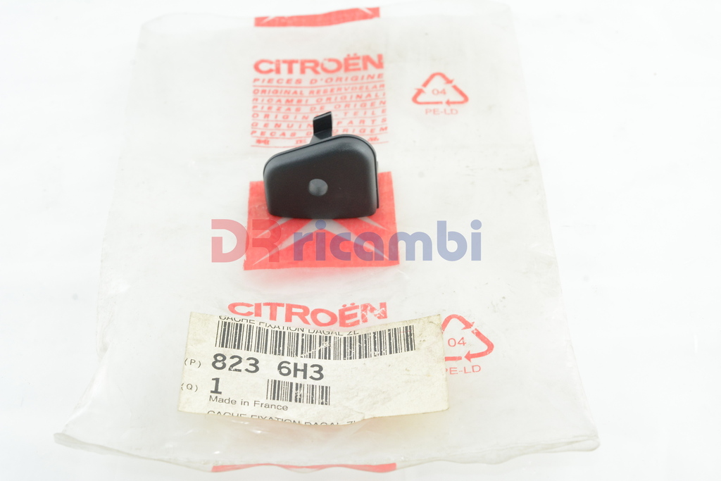 TAPPO COPERTURA DELLA CONSOLE CENTRALE DESTRO CITROEN SAXO CITROEN 8236H3