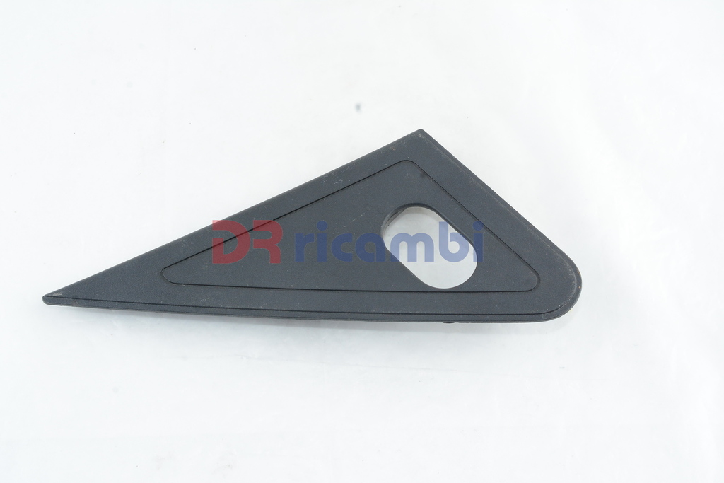 COVER INTERNA SPECCHIETTO RETROVISORE LATERALE DESTRO PEUGEOT 205 PEUGEOT 7361D1