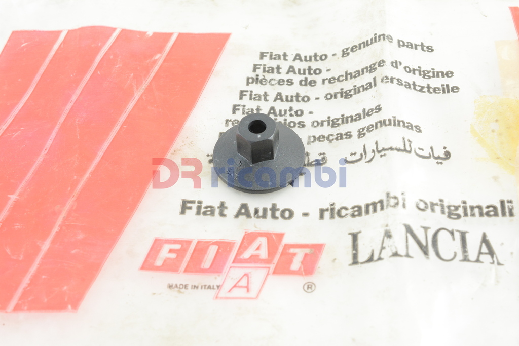 DADO FISSAGGIO COPERCHIO TESTATA FIAT CROMA DUCATO - LANCIA THEMA - FIAT 7301609