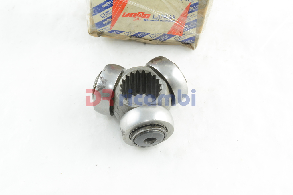 CROCIERA TRIPODE SEMIASSE FIAT 127 FIORINO PANDA 903 4x4 UNO A112 FIAT 5946475/1