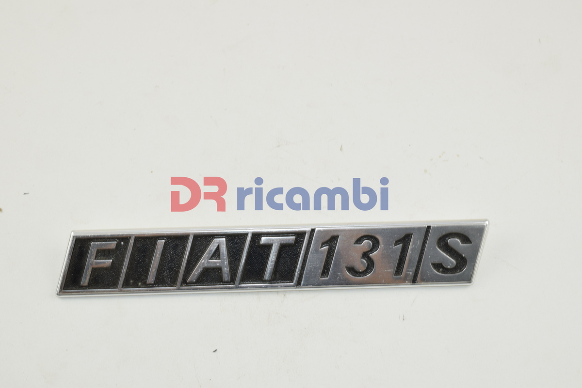 LOGO FREGIO SIGLA MODELLO CROMATO &quot; FIAT 131 S &quot; IN METALLO DR0875