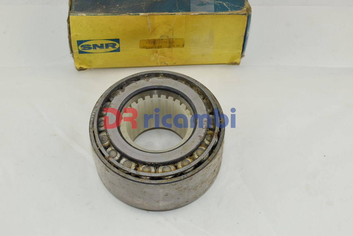 CUSCINETTO RUOTA ANTERIORE PEUGEOT J7 J9 - SNR X10D32211C SKF VKBA804  OE 335009